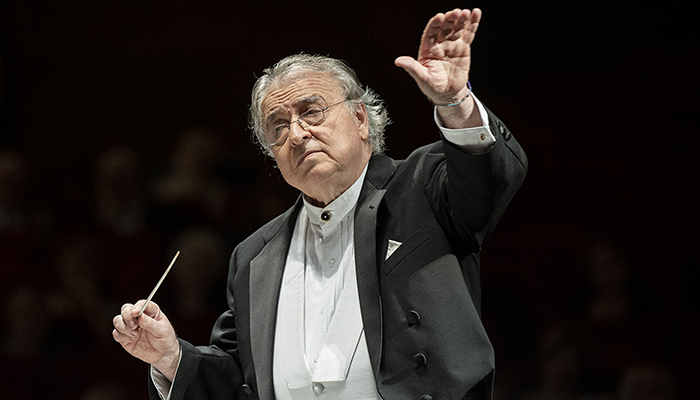  Donato Renzetti inaugura la Stagione concertistica 2020